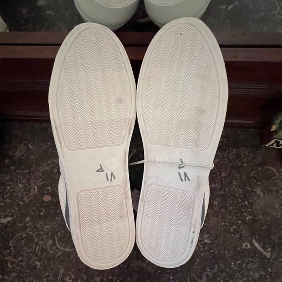 Universal Threads "Blue Brittin" White Sneakers, Memory Foam, Size 8, LN! - Picture 9 of 11